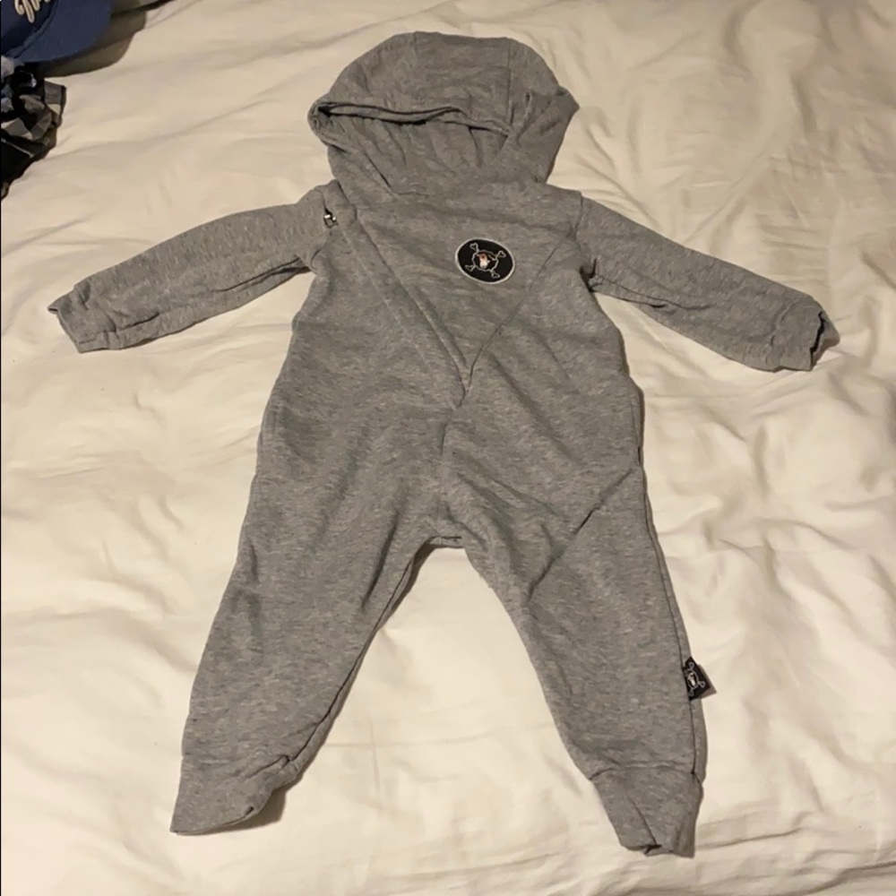 Nununu hooded overall.